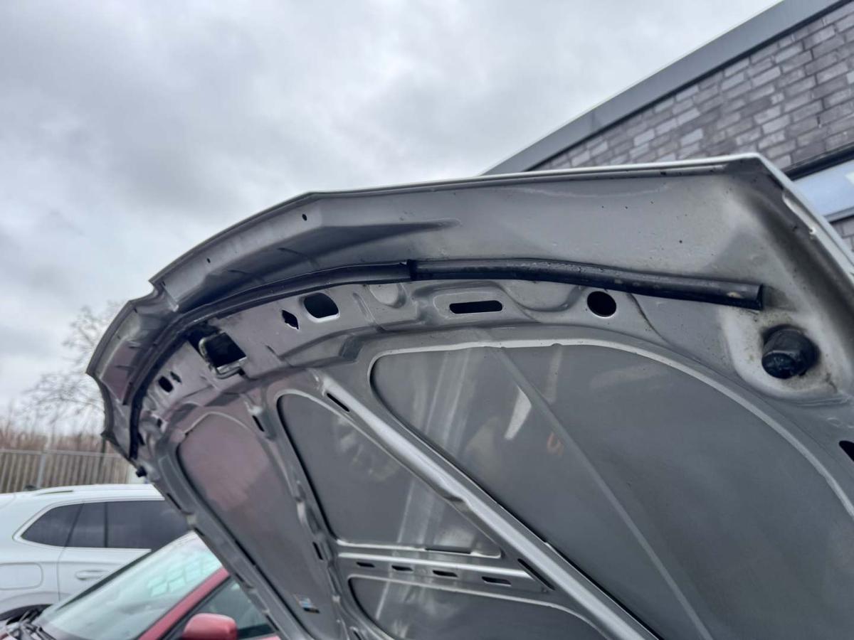 VW Golf 4 original Motorhaube LA7W Reflexsilber Bj.2001